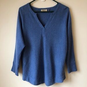 Cashmere pullover sweater with split neck curved hem textured knit loose fit M